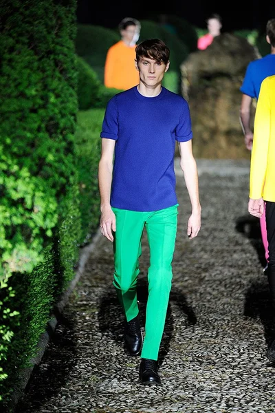 Look 5
